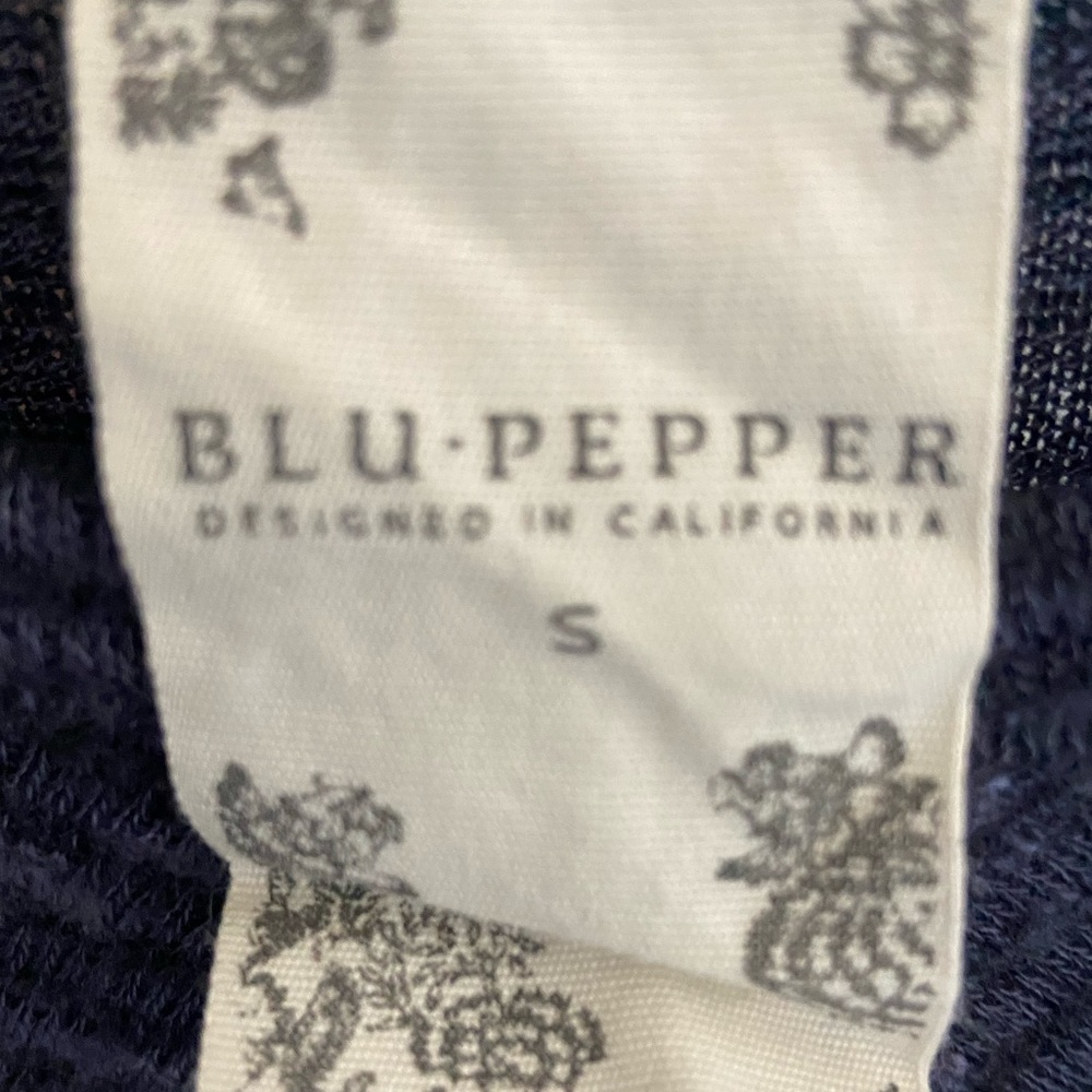 Blu Pepper boutique top size small